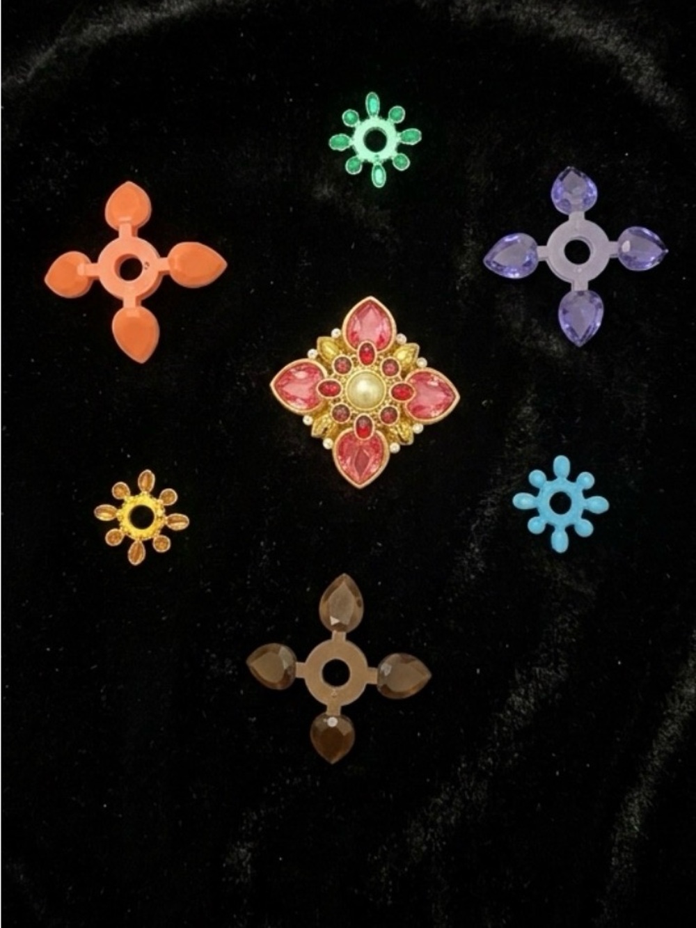 #326 JOAN RIVERS Interchangeable Gold-tone Maltese Cross Brooch Pin